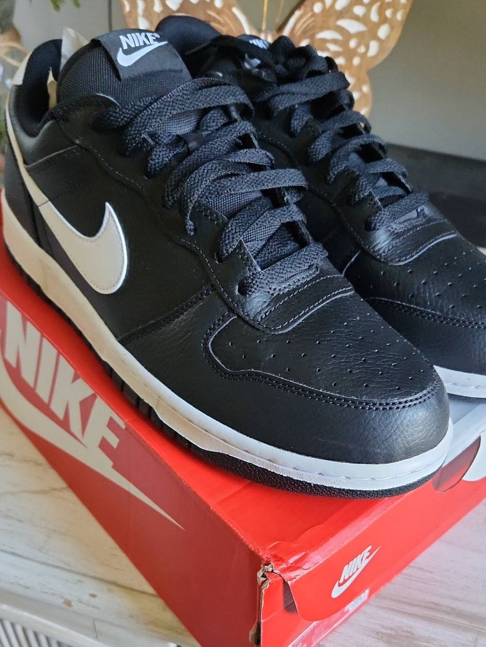 Nike Men's Big Low Black Sneakers with White Swoosh Size 12